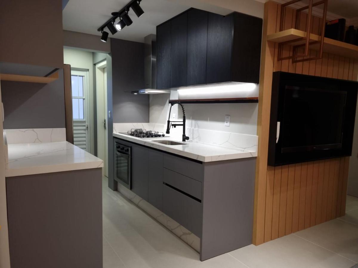 Apartamento aconchegante e moderno no centro de Balneário Camboriú Exterior foto