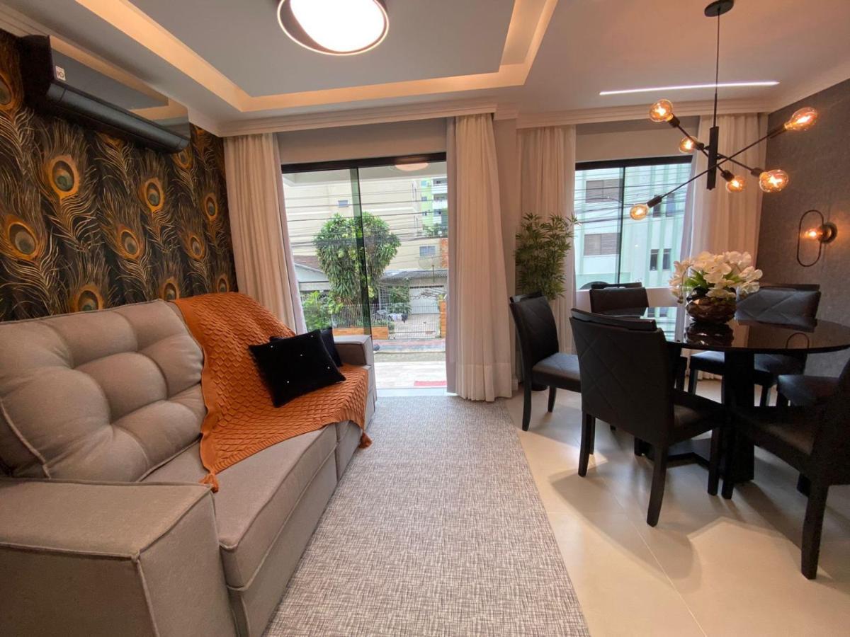 Apartamento aconchegante e moderno no centro de Balneário Camboriú Exterior foto